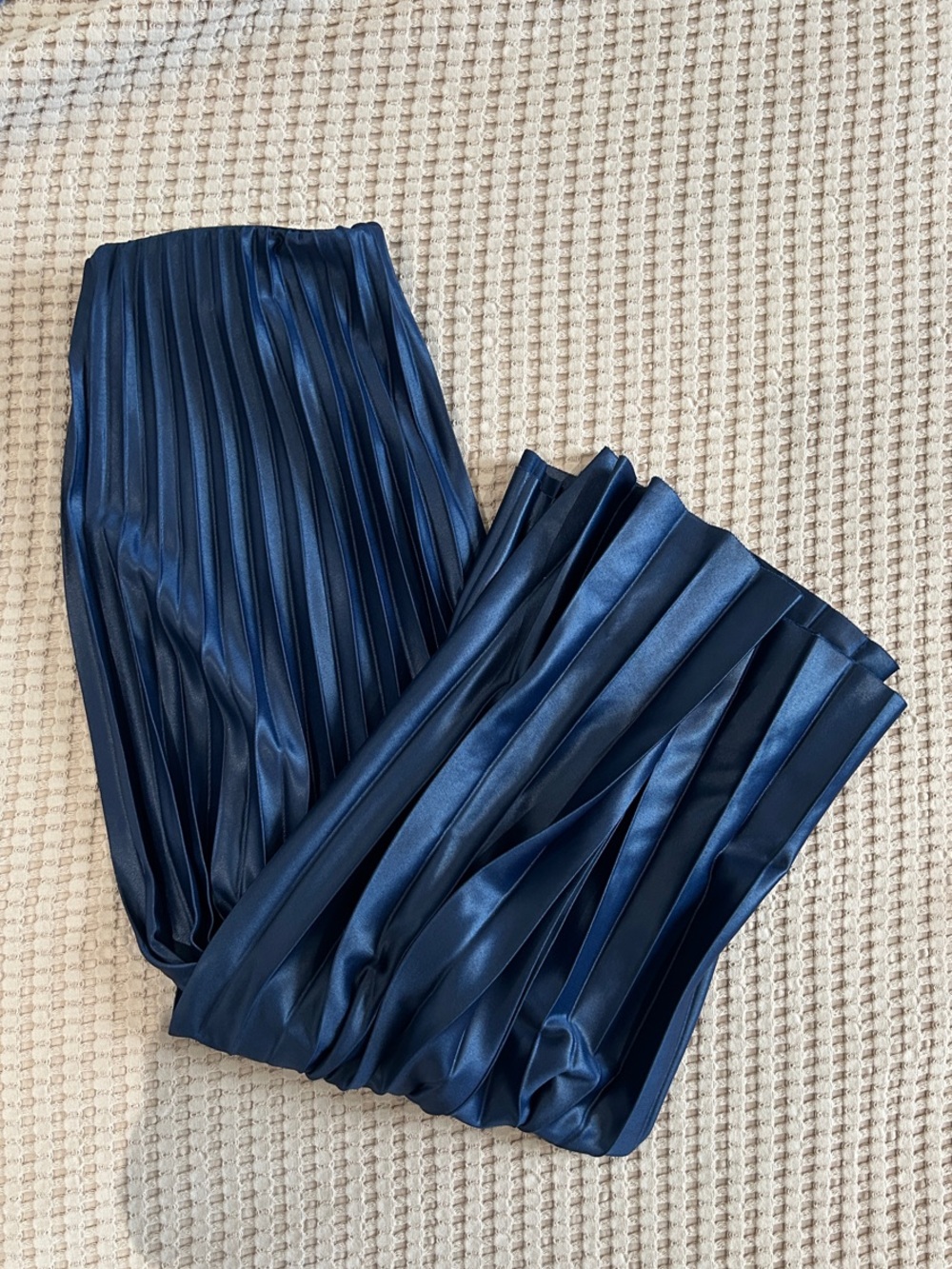 Pleated Satin-Look Maxi Skirt – Navy Blue – L/XL